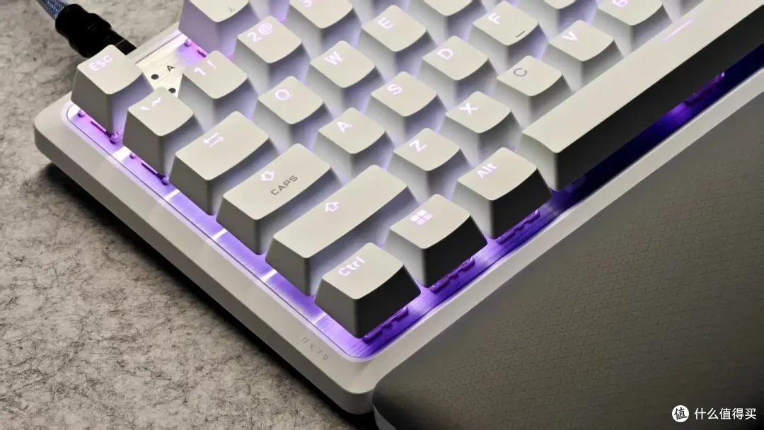 海盗船新款磁轴键盘开箱——K70PRO TKL加量不加价