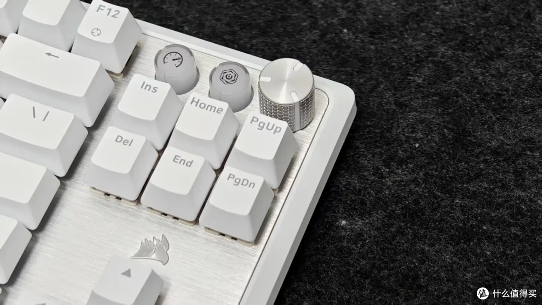 海盗船新款磁轴键盘开箱——K70PRO TKL加量不加价