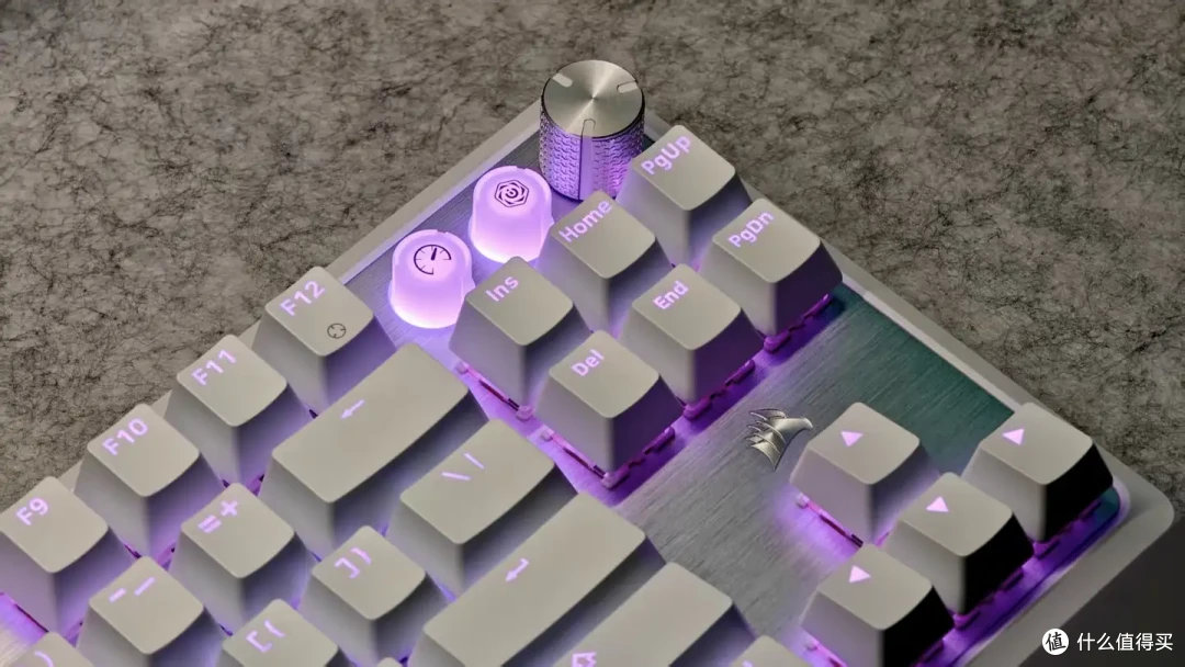 海盗船新款磁轴键盘开箱——K70PRO TKL加量不加价