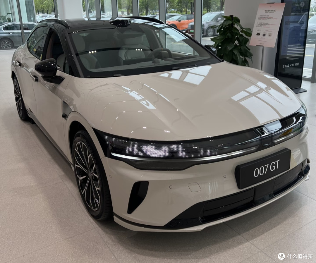 极氪007GT:20万级性能新标杆