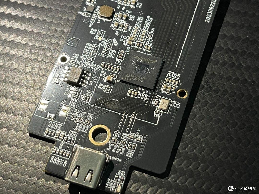 MacBook Pro 存储告急?低成本折腾记:麦沃 USB4.0 硬盘盒 + 赛可驰 1T 固态,扩展大空间!