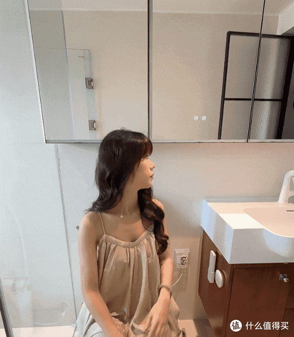 被年轻人“脑洞大开”的收纳折服了！换个思路后，家里一点都不乱