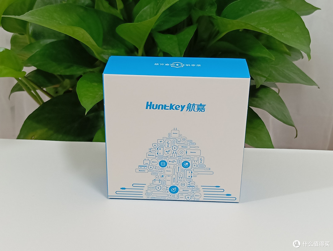 出差办公人亲测:航嘉灵动F45Turbo奶茶充电器我的移动充电好帮手
