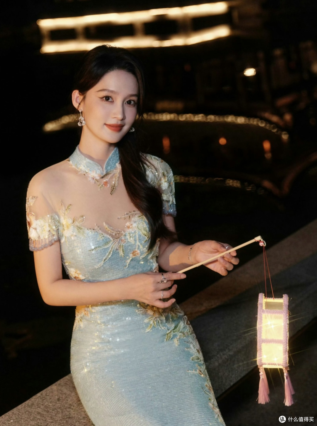 绝美东方韵！李沁一袭旗袍，完美诠释什么叫“气质杀”