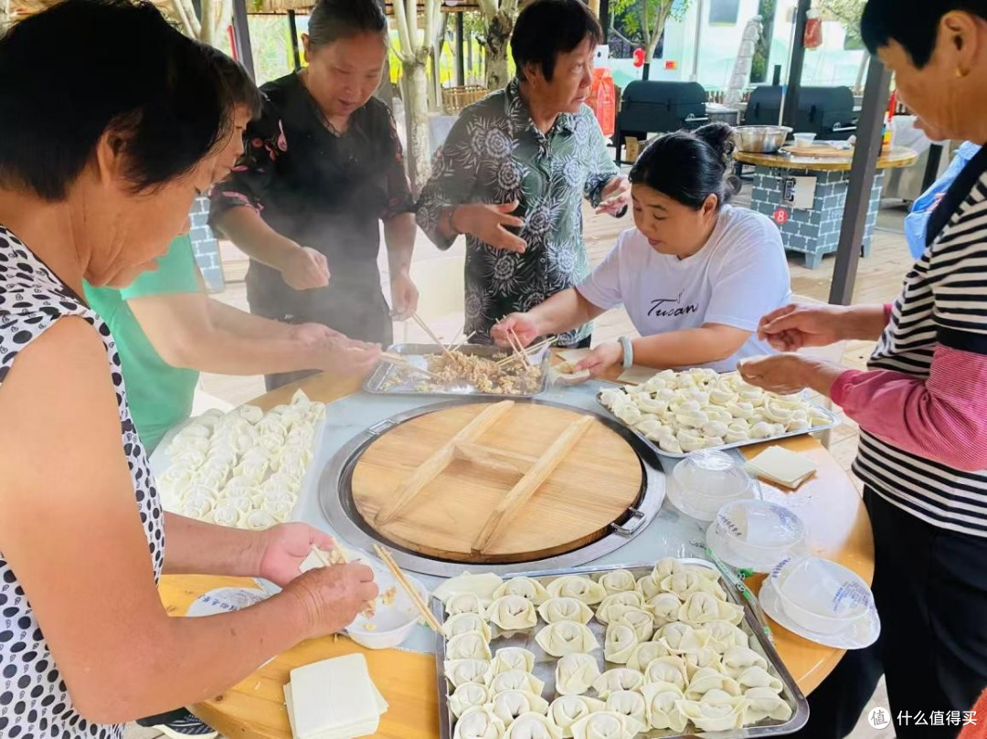 江苏泰兴“泰幸福·易享老”：秋食雅韵里共赴美好“食”光