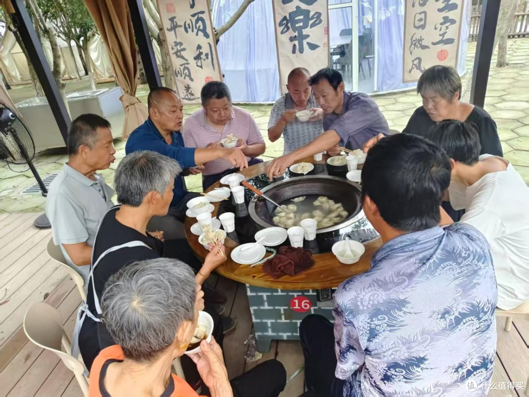 江苏泰兴“泰幸福·易享老”：秋食雅韵里共赴美好“食”光