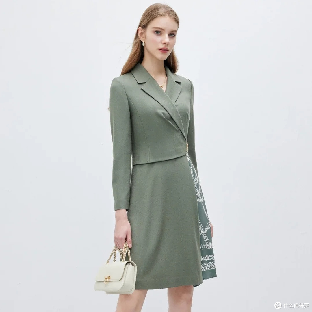 Scofield羊毛裙：职场女性的优雅选择
