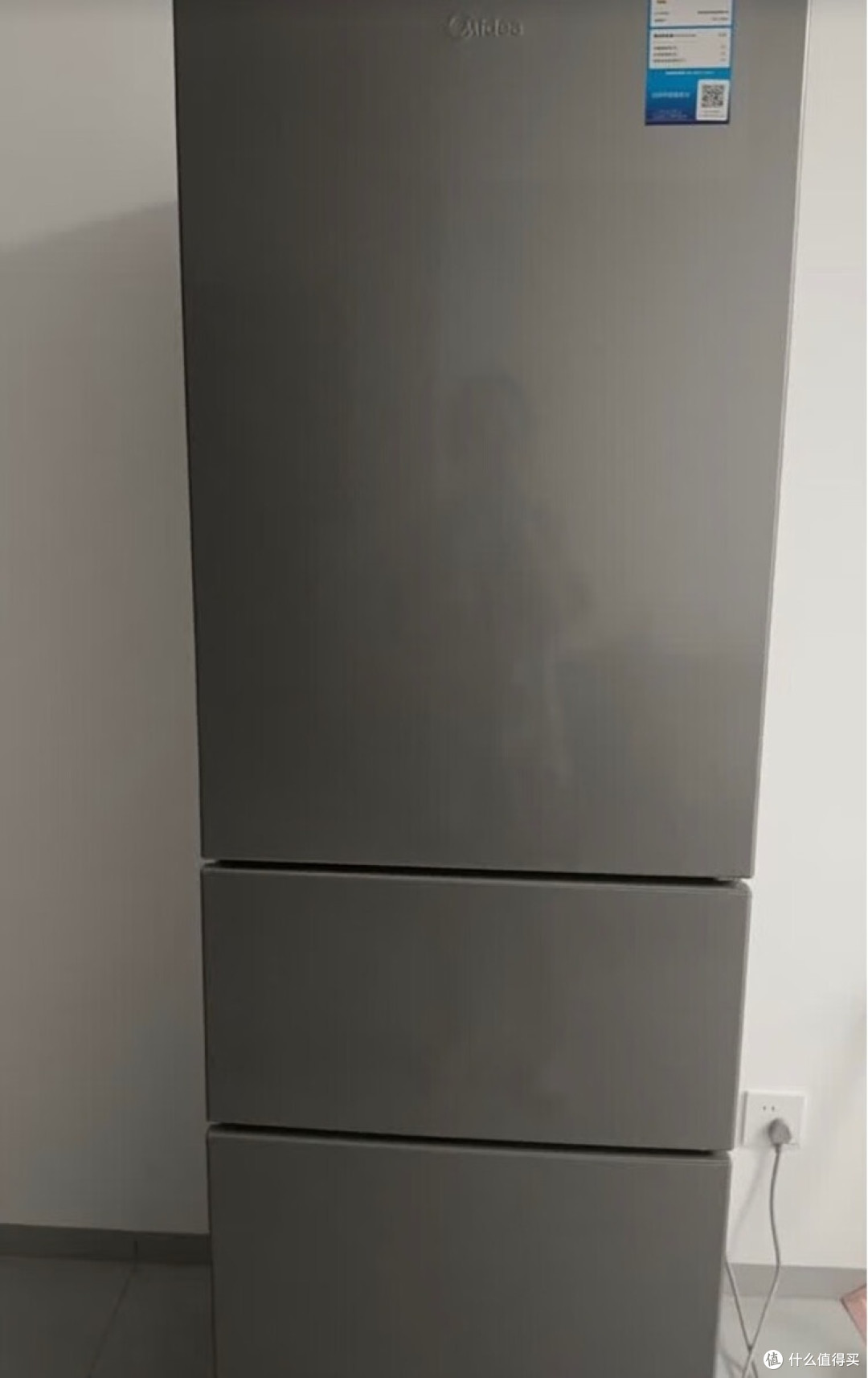美的三门冰箱：小家庭的实用之选