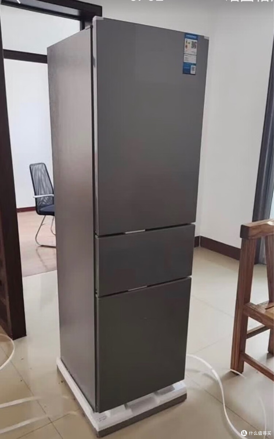 美的三门冰箱:小家庭的实用之选
