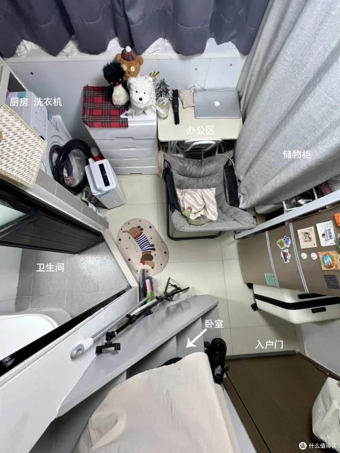 香港26岁女孩晒生活照：蜗居4㎡劏房，功能齐全，网友：太窒息了！