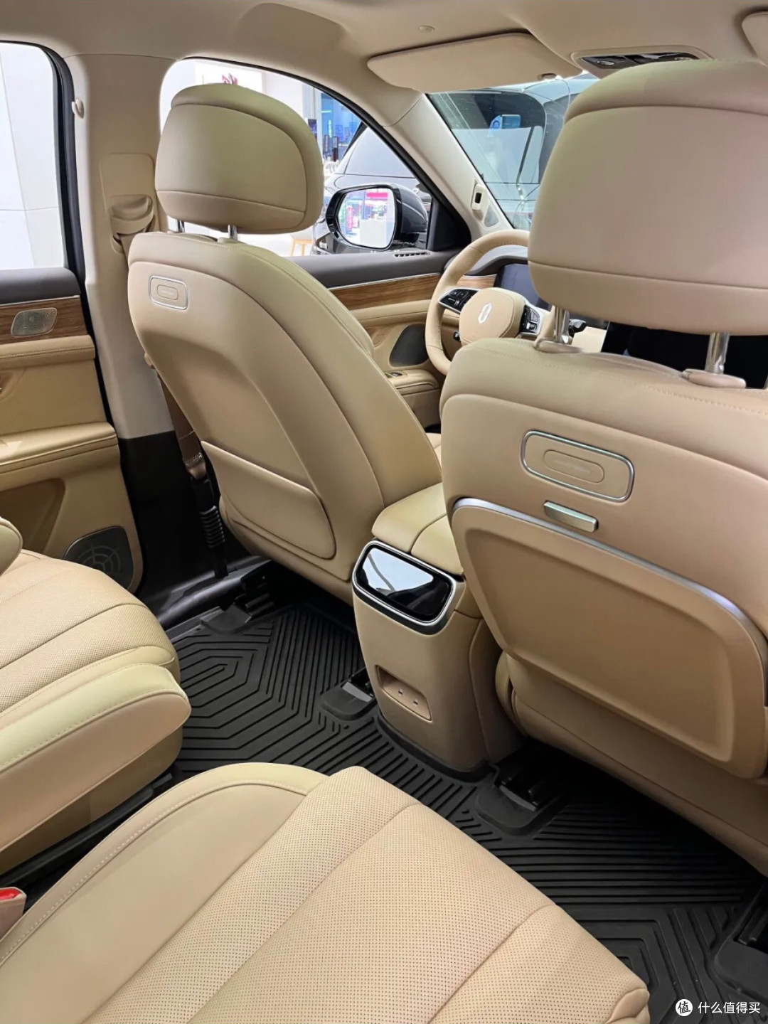 问界M7:25万内SUV优选