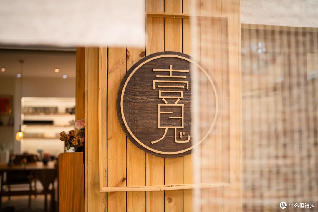 国产首支全画幅35mm F1.4自动镜头登场！思锐 曙光35mm F1.4