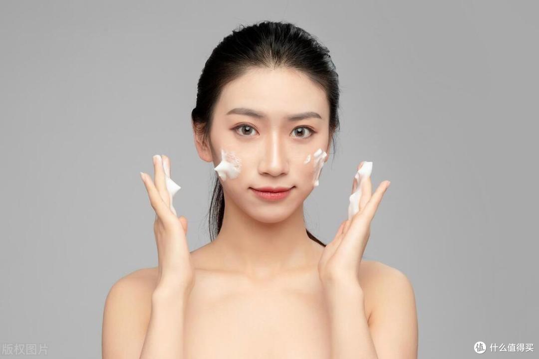 氨基酸洁面怎么选？2025年值得回购的平价之王