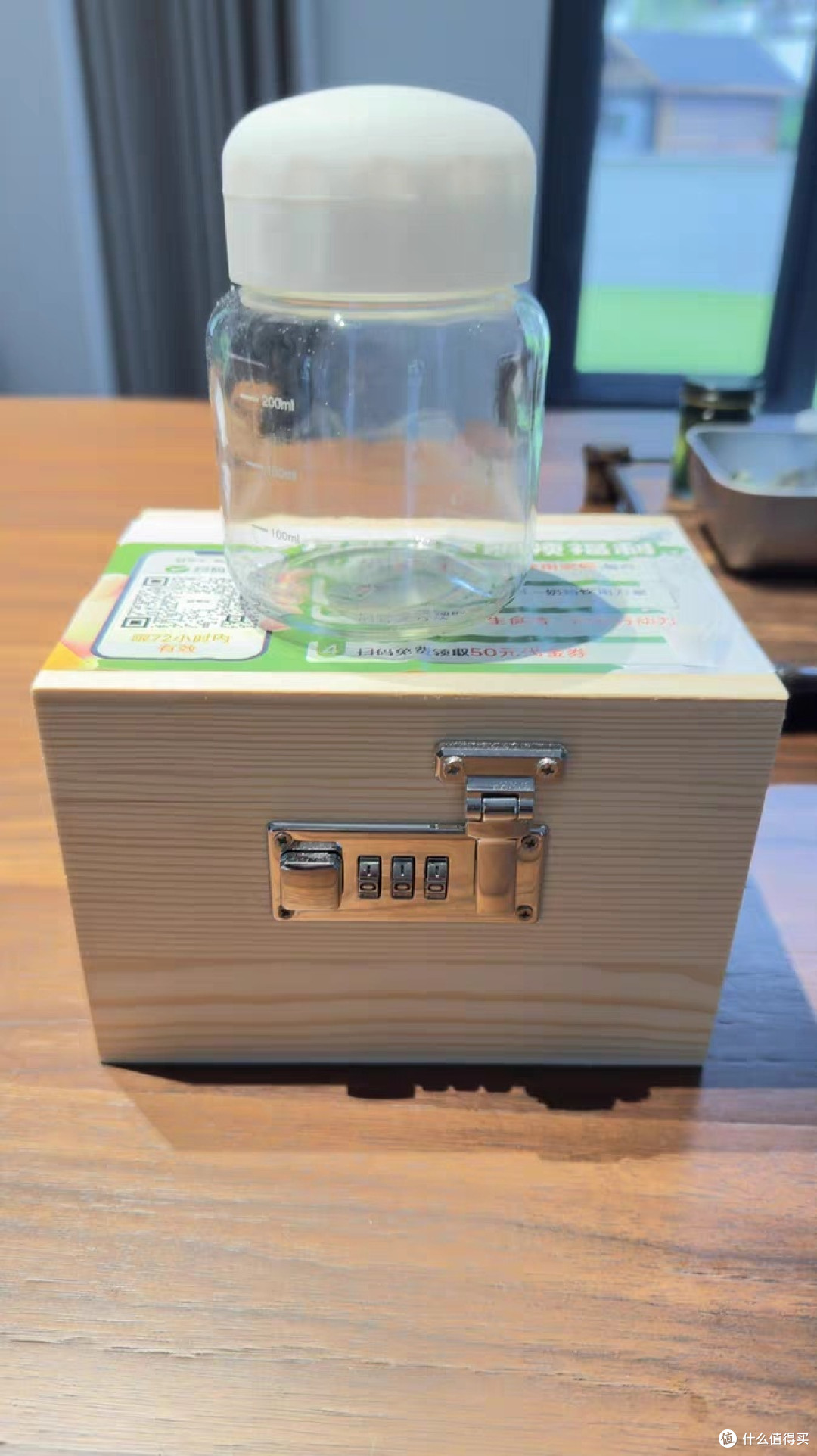 成人奶粉是专为成年人设计的营养补充品,能满足不同