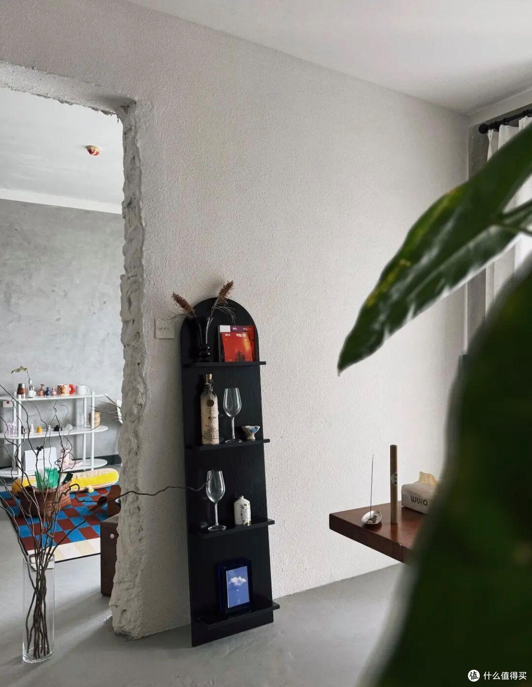 河南一姑娘,因入住毛坯房而走红,装修费不到1W,却无一丝穷酸气