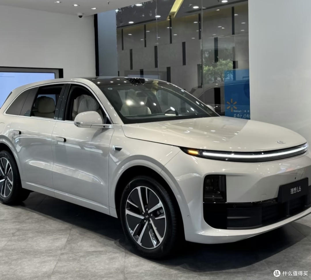理想l6展示车