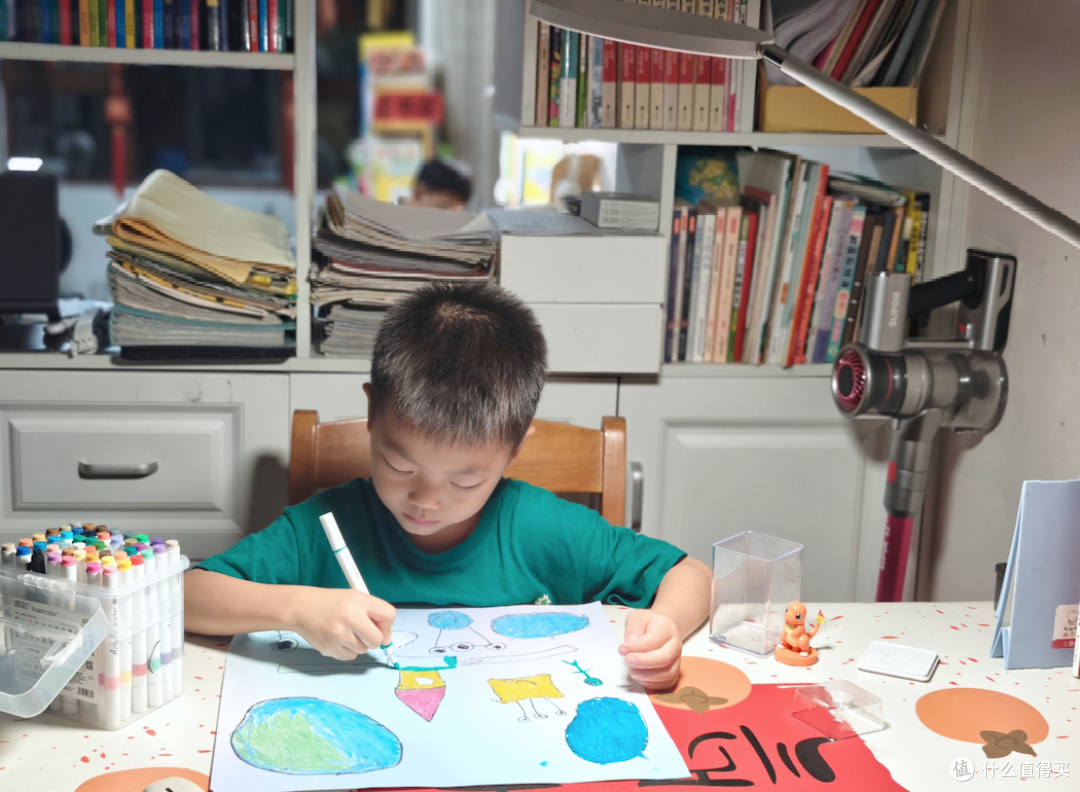 备战小学,给娃入手的第一件学习神器——书客L1护眼台灯
