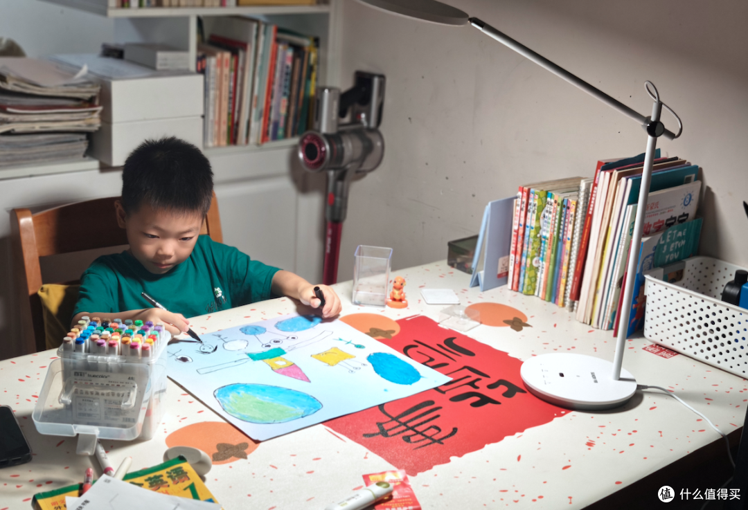 备战小学,给娃入手的第一件学习神器——书客L1护眼台灯