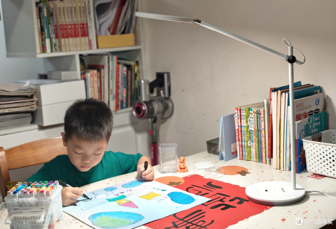 备战小学,给娃入手的第一件学习神器——书客L1护眼台灯