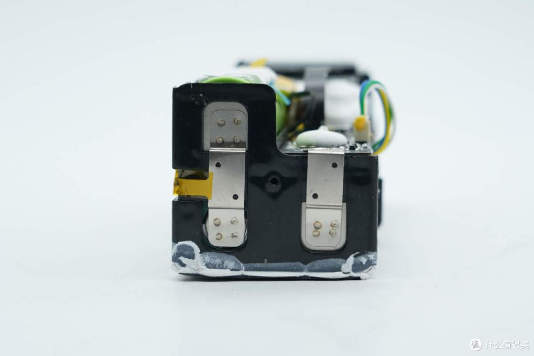 支持140W PD3.1快充，正浩170W 25000mAh快充移动电源拆解