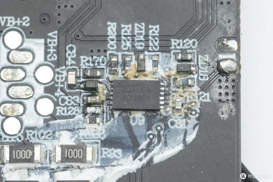 支持140W PD3.1快充，正浩170W 25000mAh快充移动电源拆解