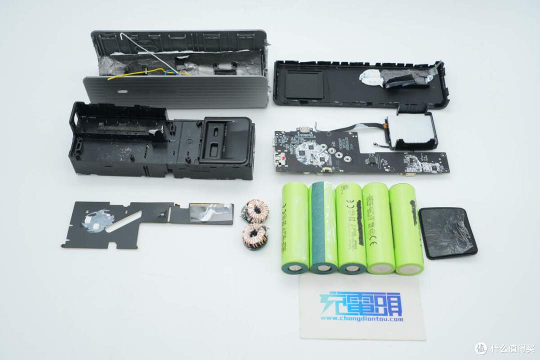 支持140W PD3.1快充，正浩170W 25000mAh快充移动电源拆解