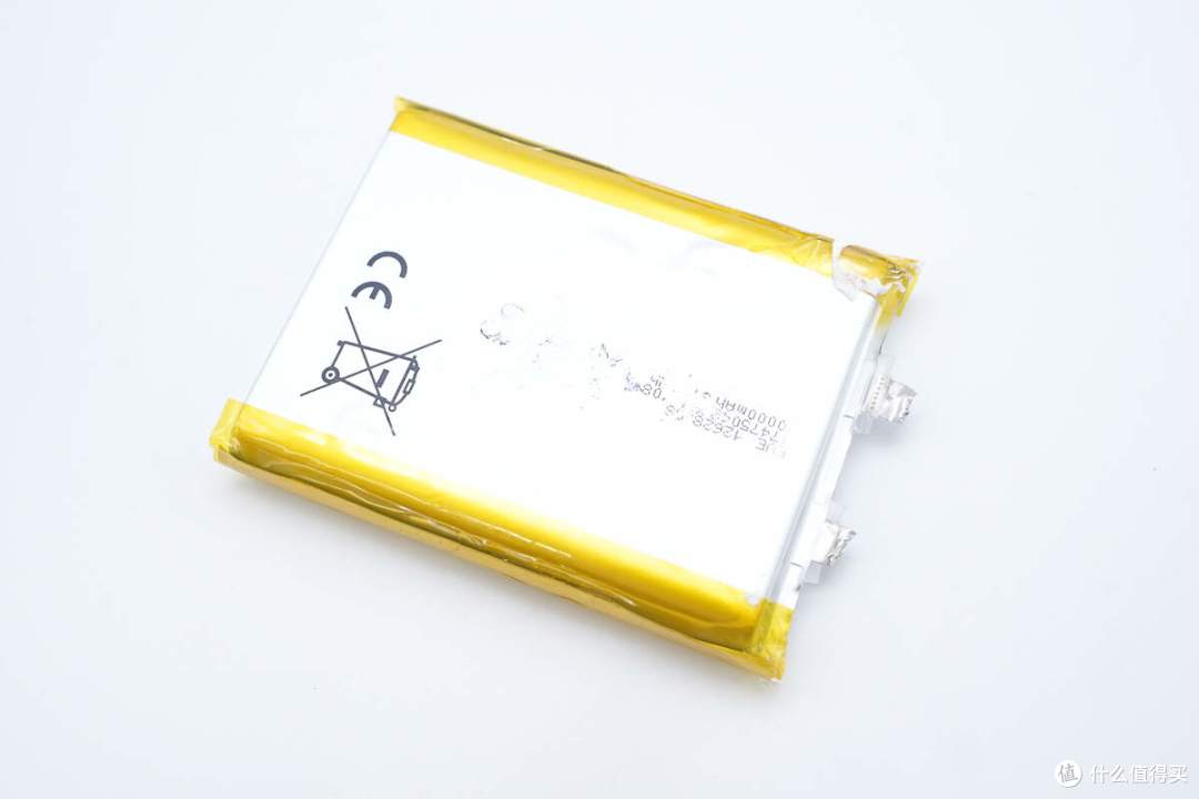 纤薄小巧机身,iQOO 33W 10000mAh自带线充电宝拆解