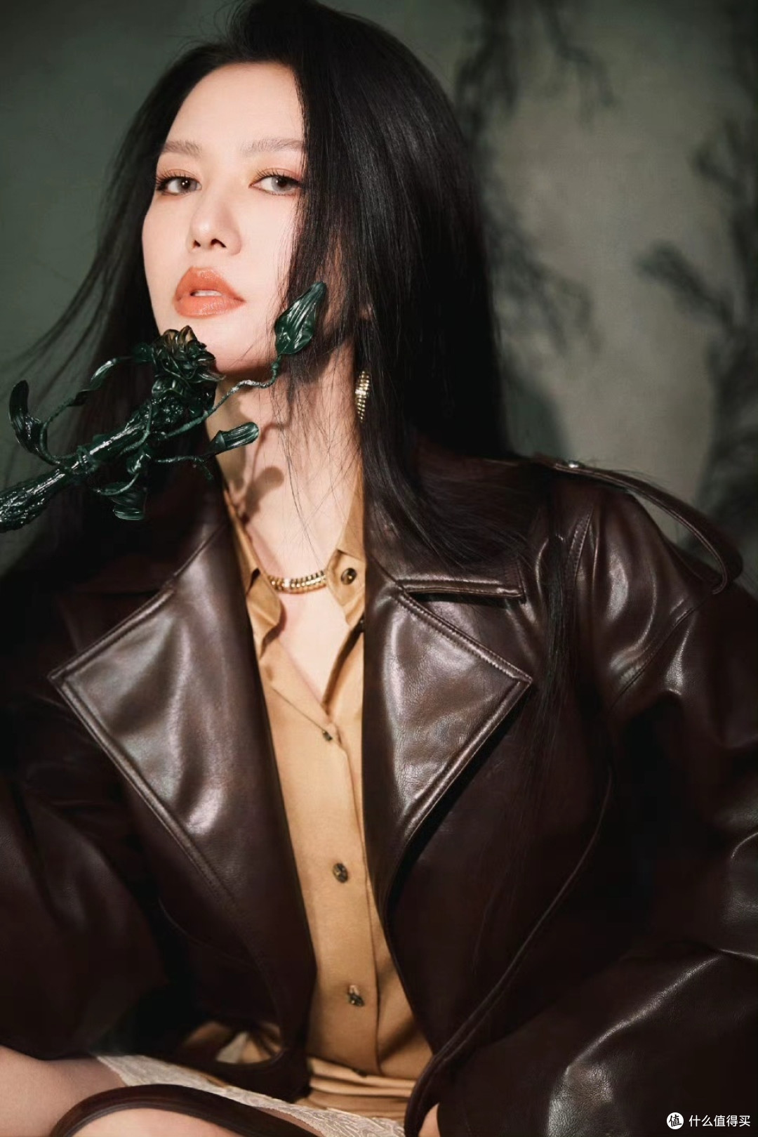 时尚界的 “摇滚精灵”！谭维维演绎“矛盾美学”封神