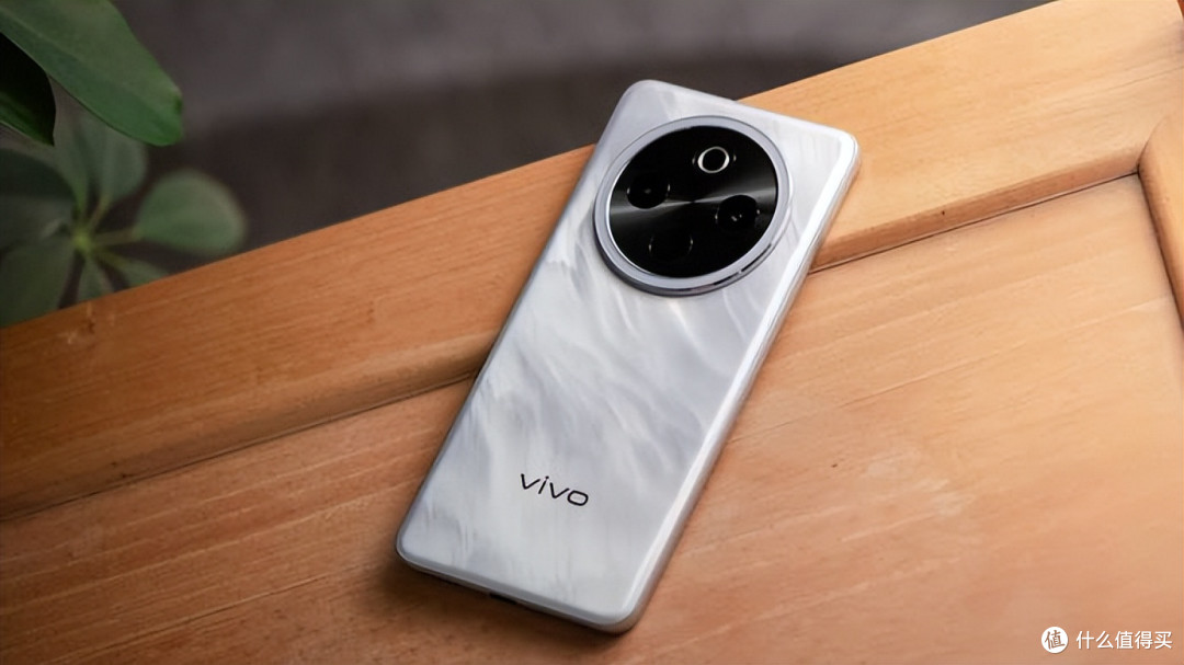 千元机“续航卷王”,vivo Y300 Pro:6500mAh+四曲屏