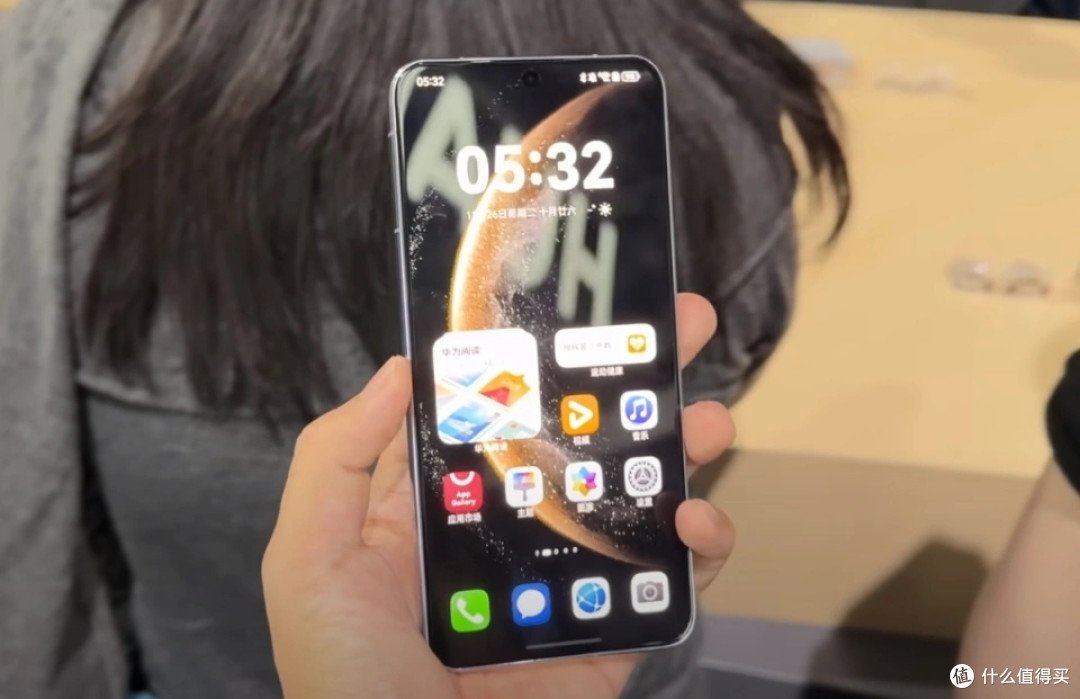 华为Mate70售价一降再降,12GB+512GB跳水1011元,卖得好也继续降