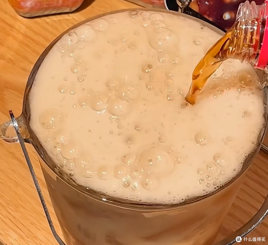 一口双爽：统一可乐冰红茶