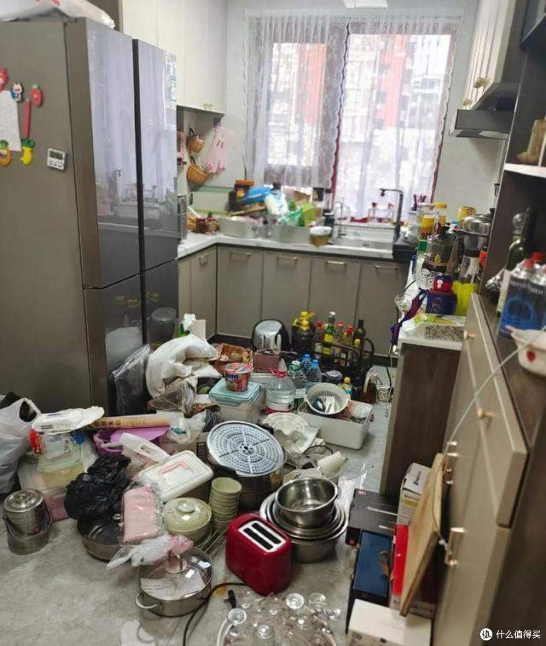 干了20年保洁,我发现了“贫穷家庭”的通病,一个比一个糟心!