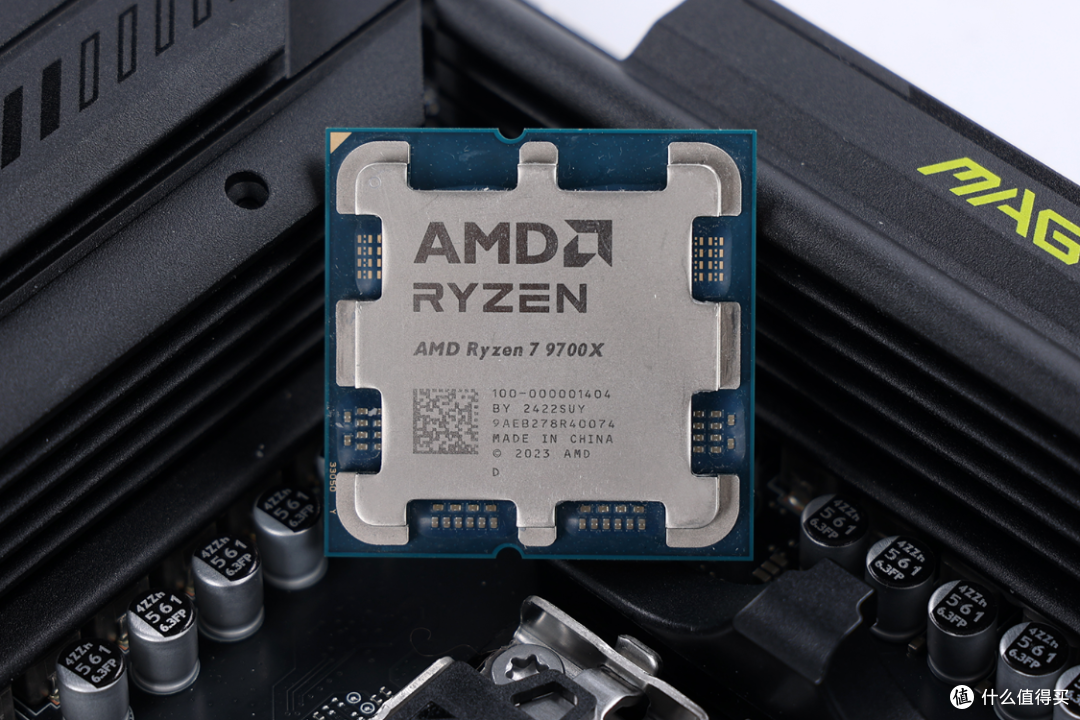 黑色紧凑型风冷装机方案:9700X+ 5070Ti 名人堂显卡装机分享
