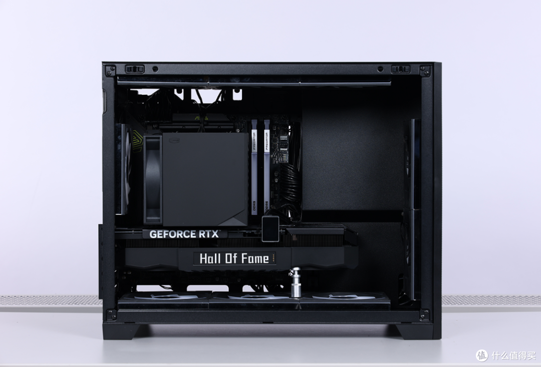黑色紧凑型风冷装机方案:9700X+ 5070Ti 名人堂显卡装机分享
