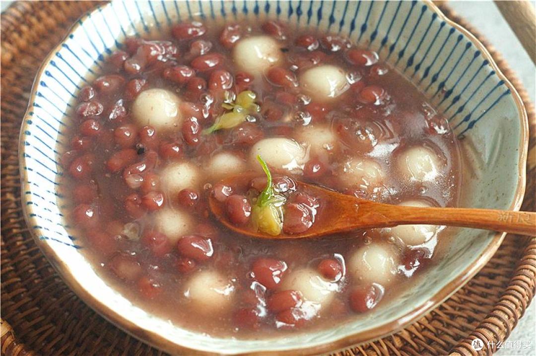 早餐店的红豆小丸子,汤汁浓稠香气足,原来功劳是它!一拌即成!