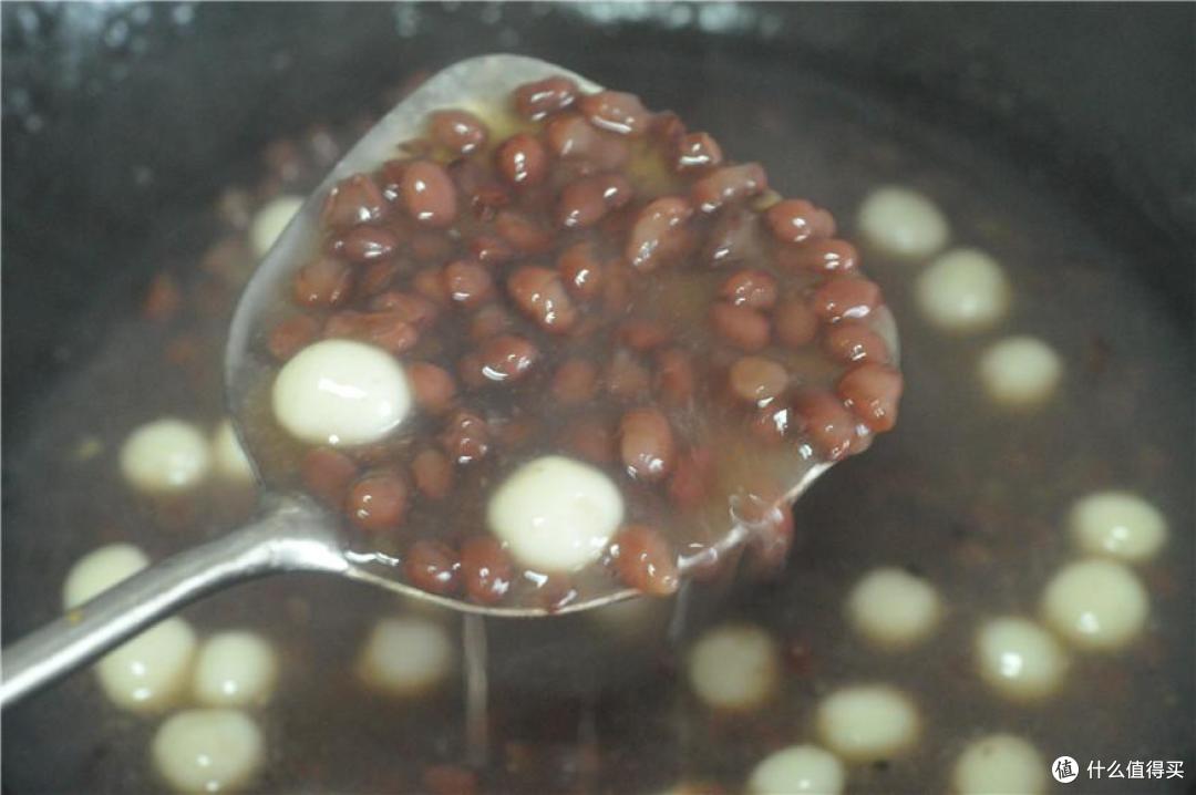 早餐店的红豆小丸子,汤汁浓稠香气足,原来功劳是它!一拌即成!