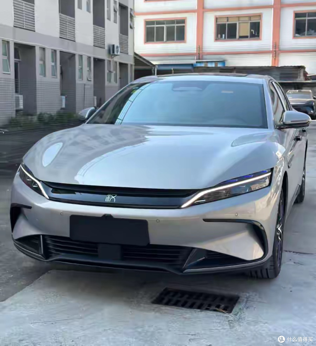 比亚迪终于听劝了!汉加推版升级老车主三大痛点,网友:早该如此