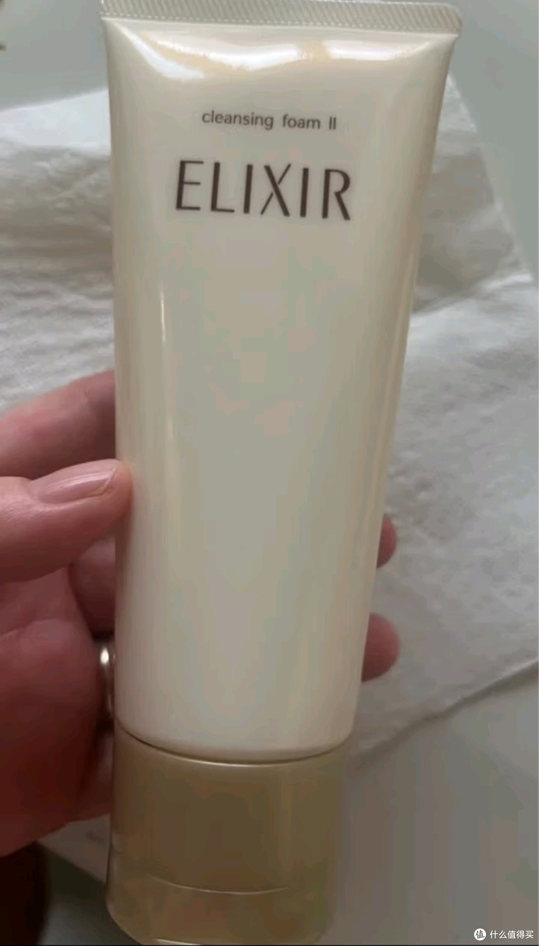 深层清洁不刺激,怡丽丝尔洁面乳!