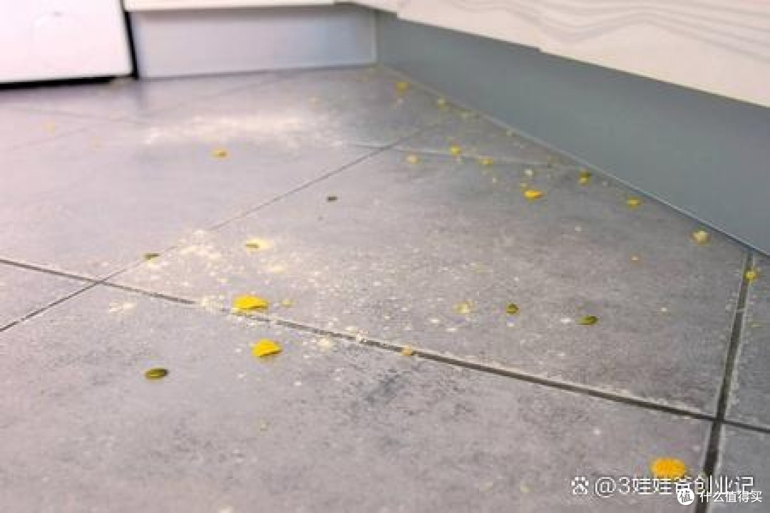 聚餐后的地板很脏？没关系，我有办法！