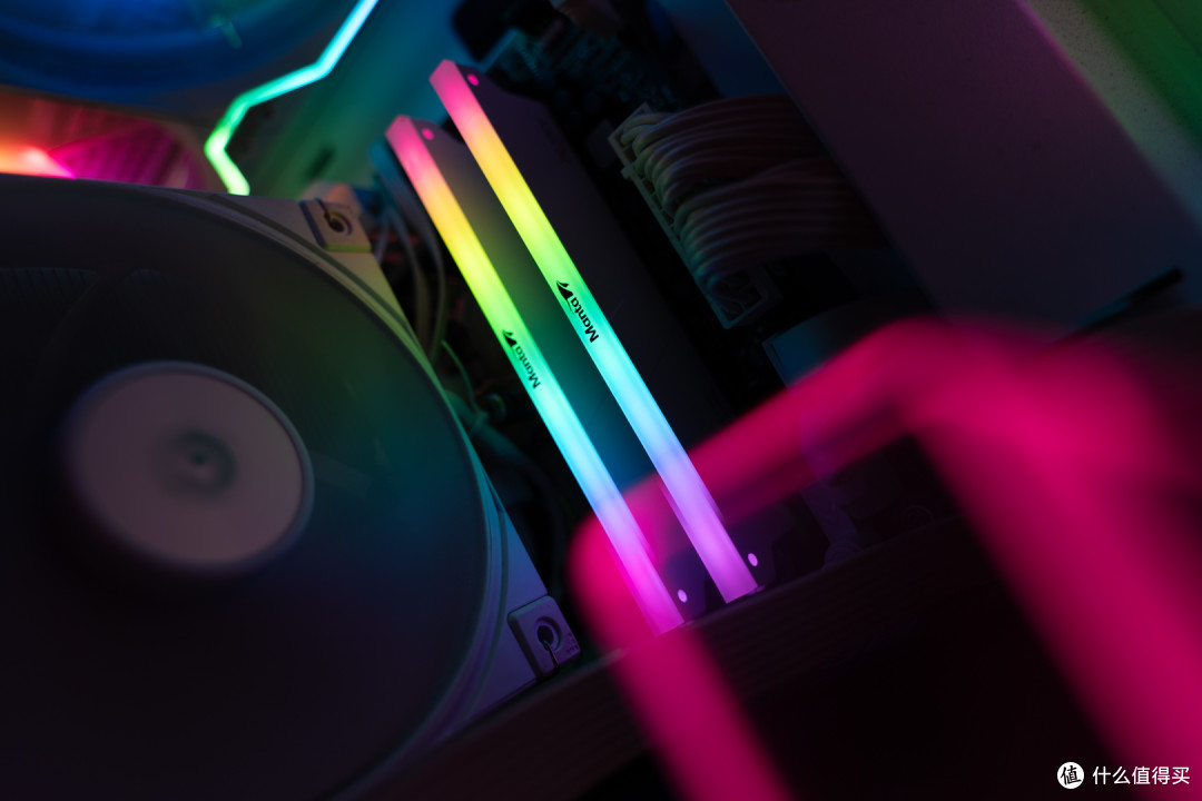 有光的甜品!官配CP组:v-color 全何科技D5内存条实测