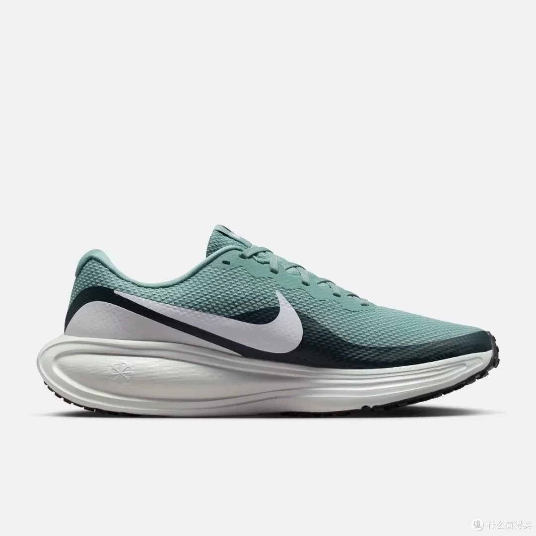 Nike REVOLUTION 8：轻便缓震跑鞋