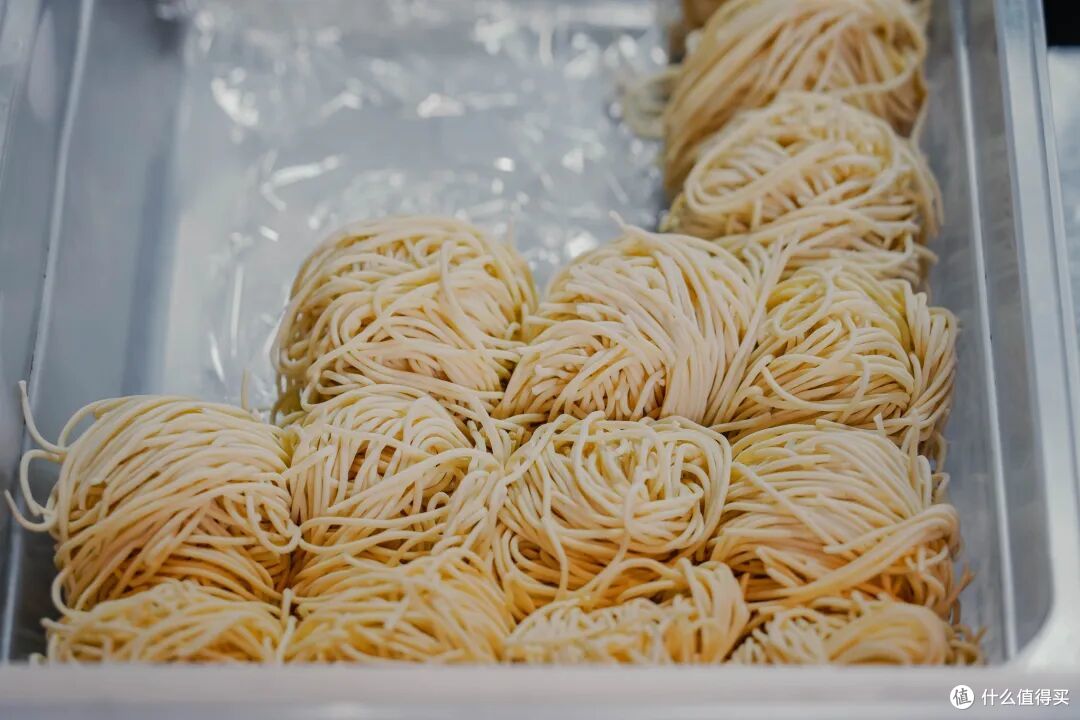 在一天嗦六碗粉的城市,是杀不了猪妖的!