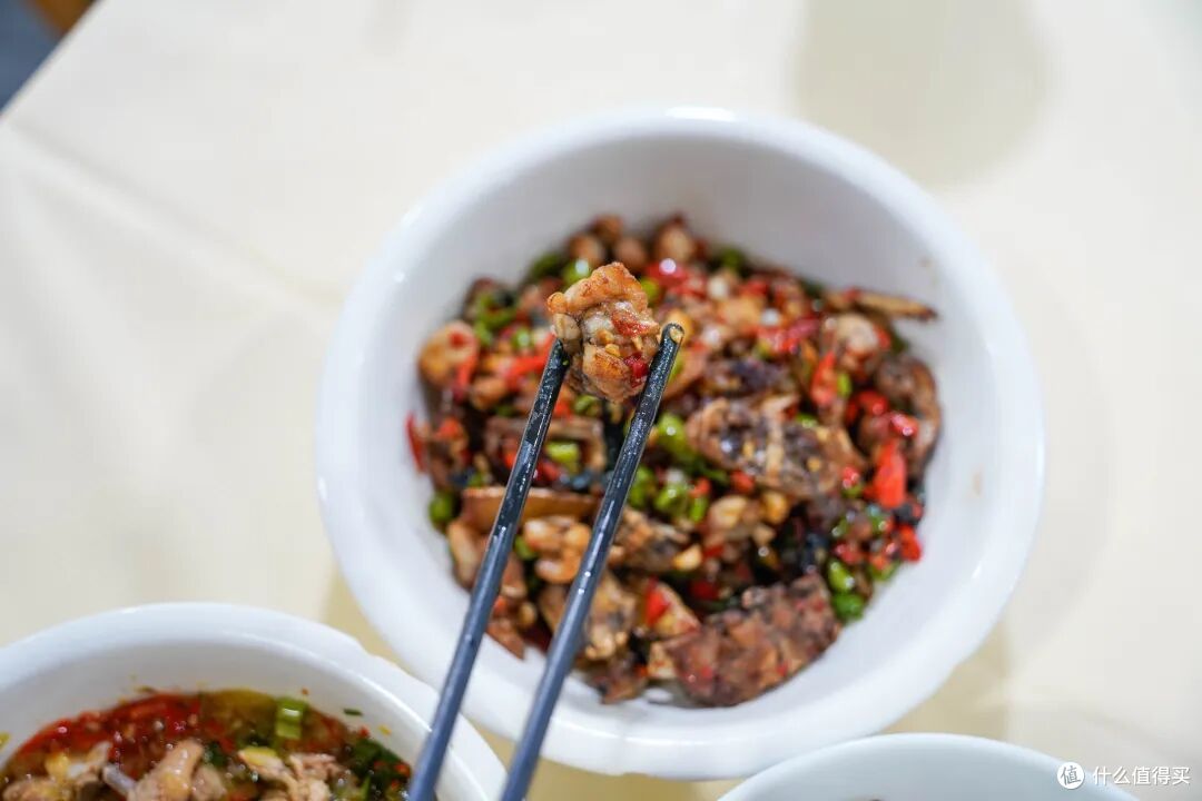 在一天嗦六碗粉的城市,是杀不了猪妖的!