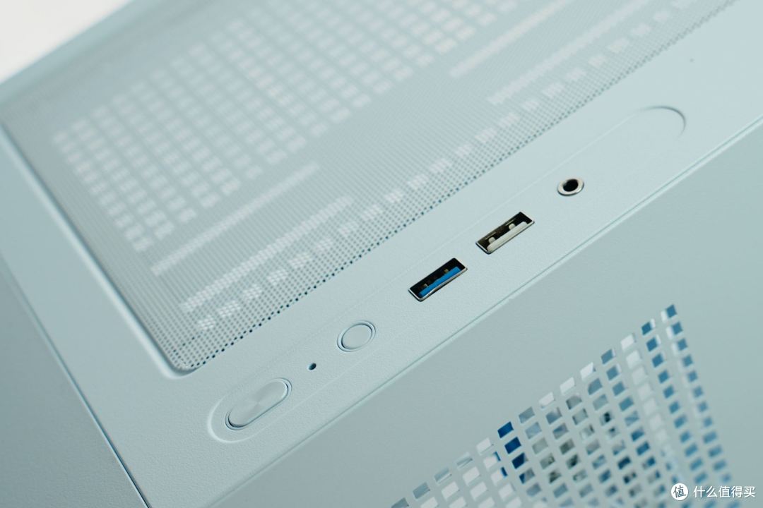 纯白怪兽！AMD装机秀：安耐美风屿K1机箱+电源+积木风扇+思民水冷