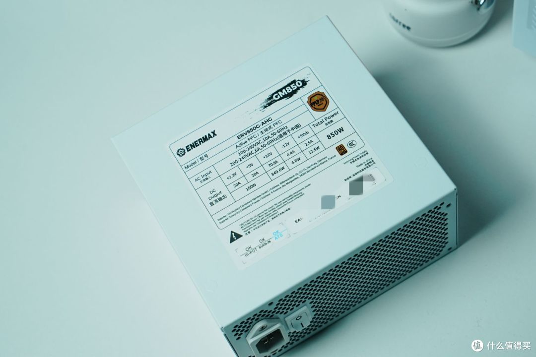 纯白怪兽！AMD装机秀：安耐美风屿K1机箱+电源+积木风扇+思民水冷