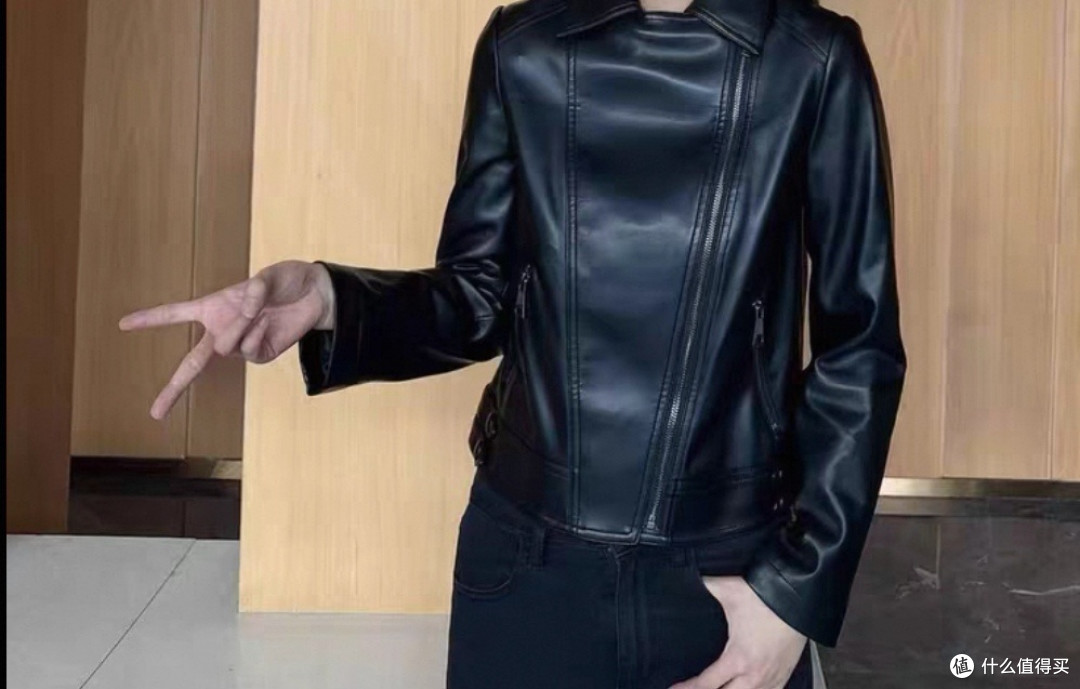 双十一皮衣推荐:男士经典与女士时尚