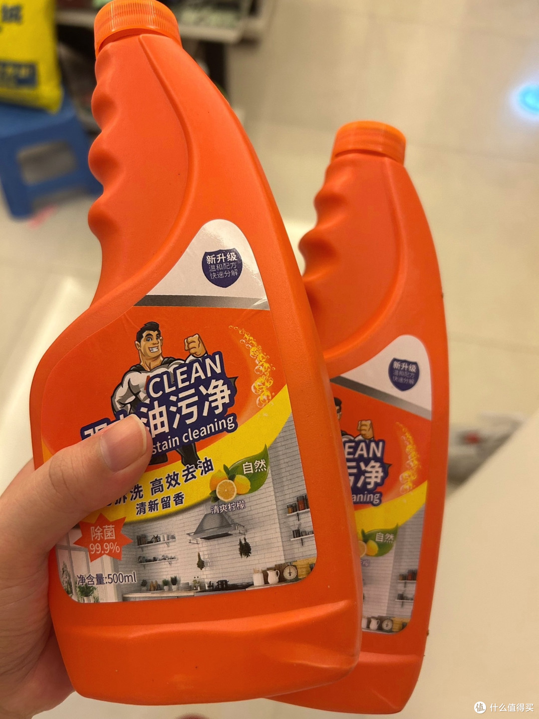 厨房清洁救星:强力净油清洁剂