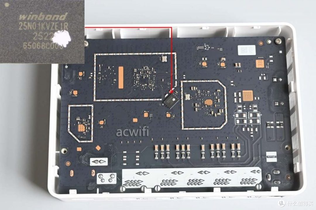 中兴星云全屋主路由MAX拆机评测,全2.5G口的弱电箱神器