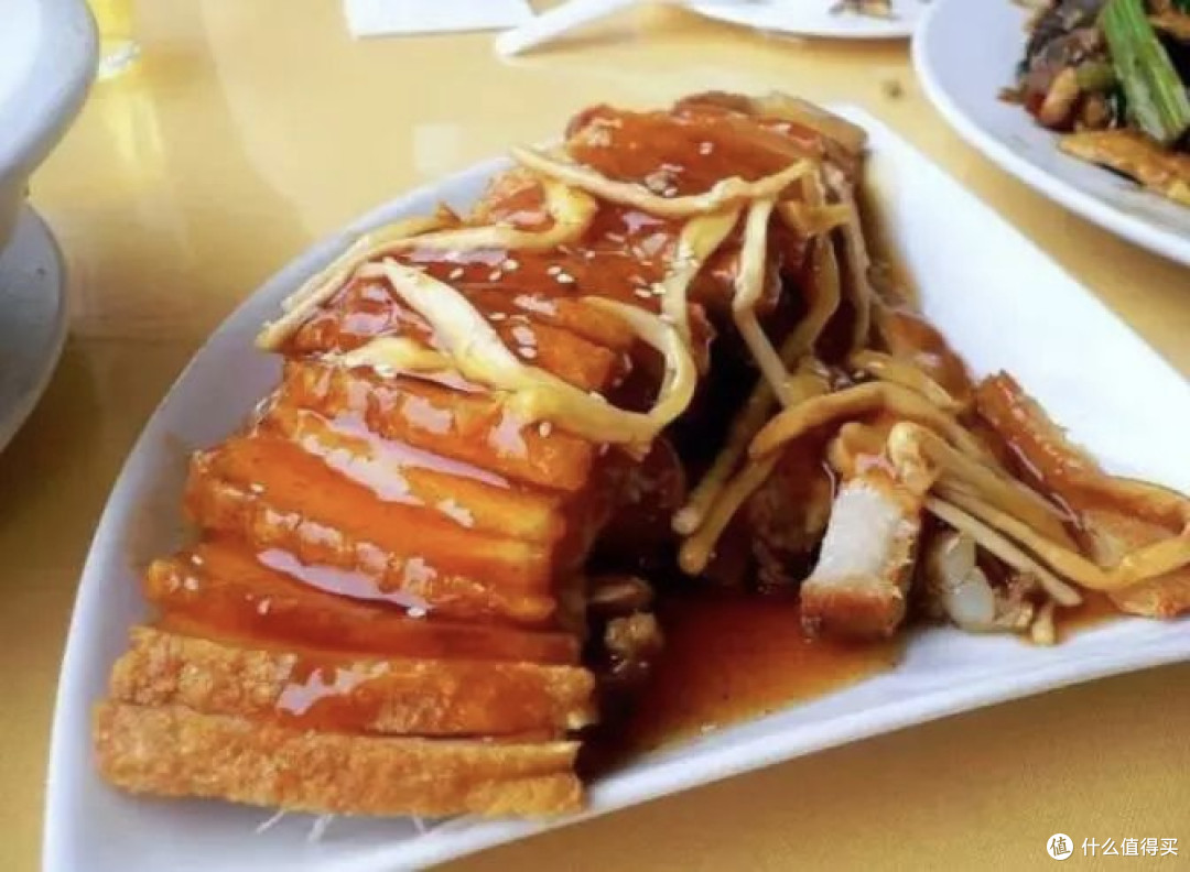 城市小吃大搜罗：良庆脆皮扣，南宁宴席上的非遗脆香