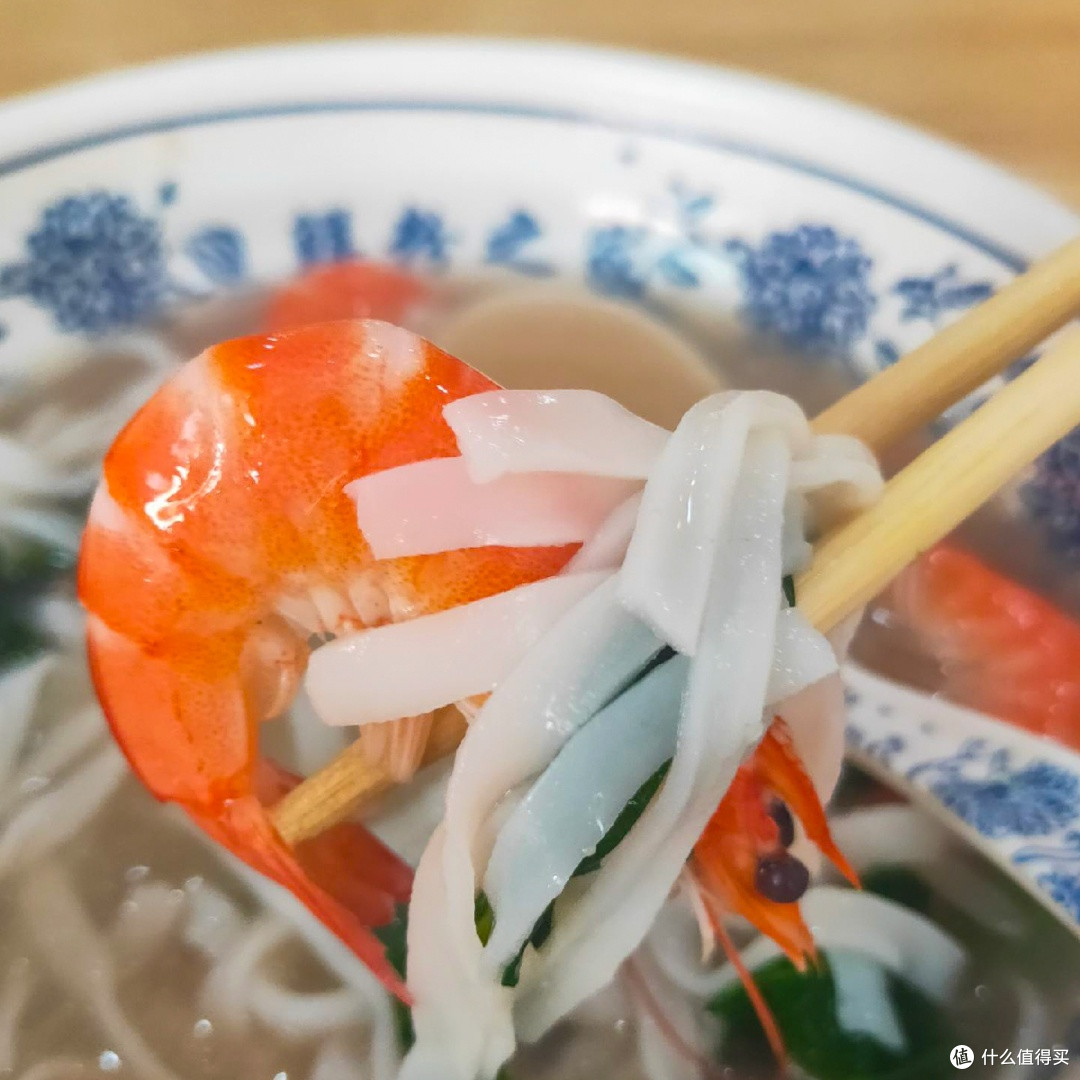 防城港寻味记:一碗海鲜粉里的北部湾鲜甜